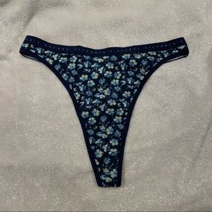 NWT VS High Leg Thong